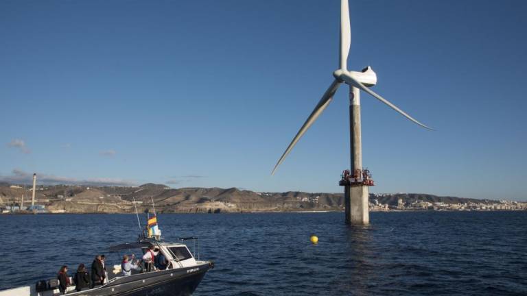 Canarias estudia el potencial de la industria eólica offshore por su adecuación al territorio