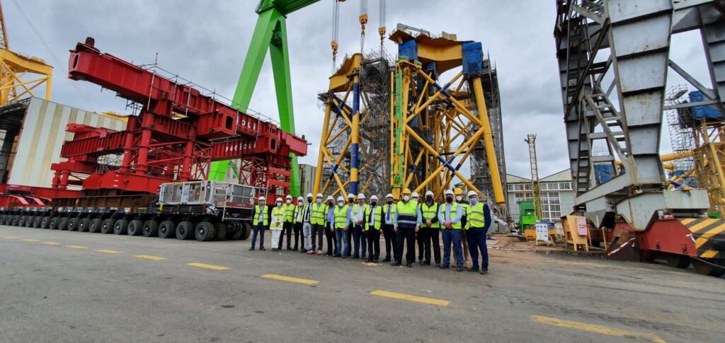 Empresas canarias visitan astillero de Navantia en La Coruña de la mano del Clúster Marítimo de Canarias